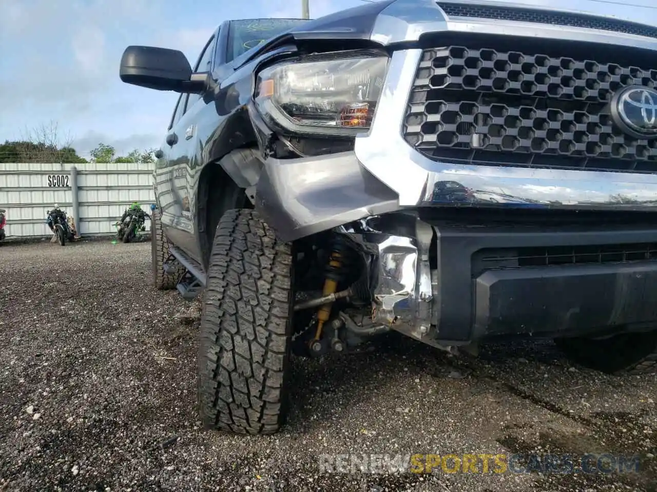 9 Photograph of a damaged car 5TFDY5F17LX899880 TOYOTA TUNDRA 2020