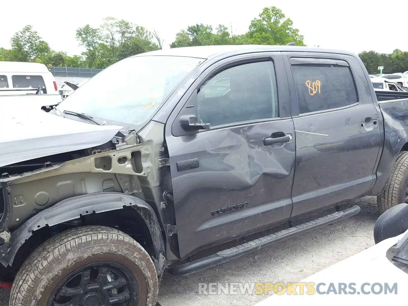 9 Photograph of a damaged car 5TFDY5F17LX918928 TOYOTA TUNDRA 2020