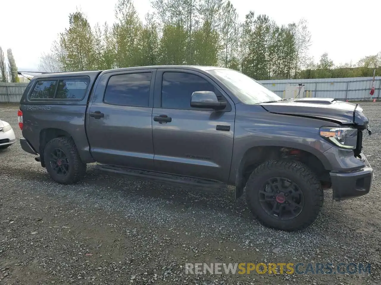 4 Photograph of a damaged car 5TFDY5F17LX940590 TOYOTA TUNDRA 2020