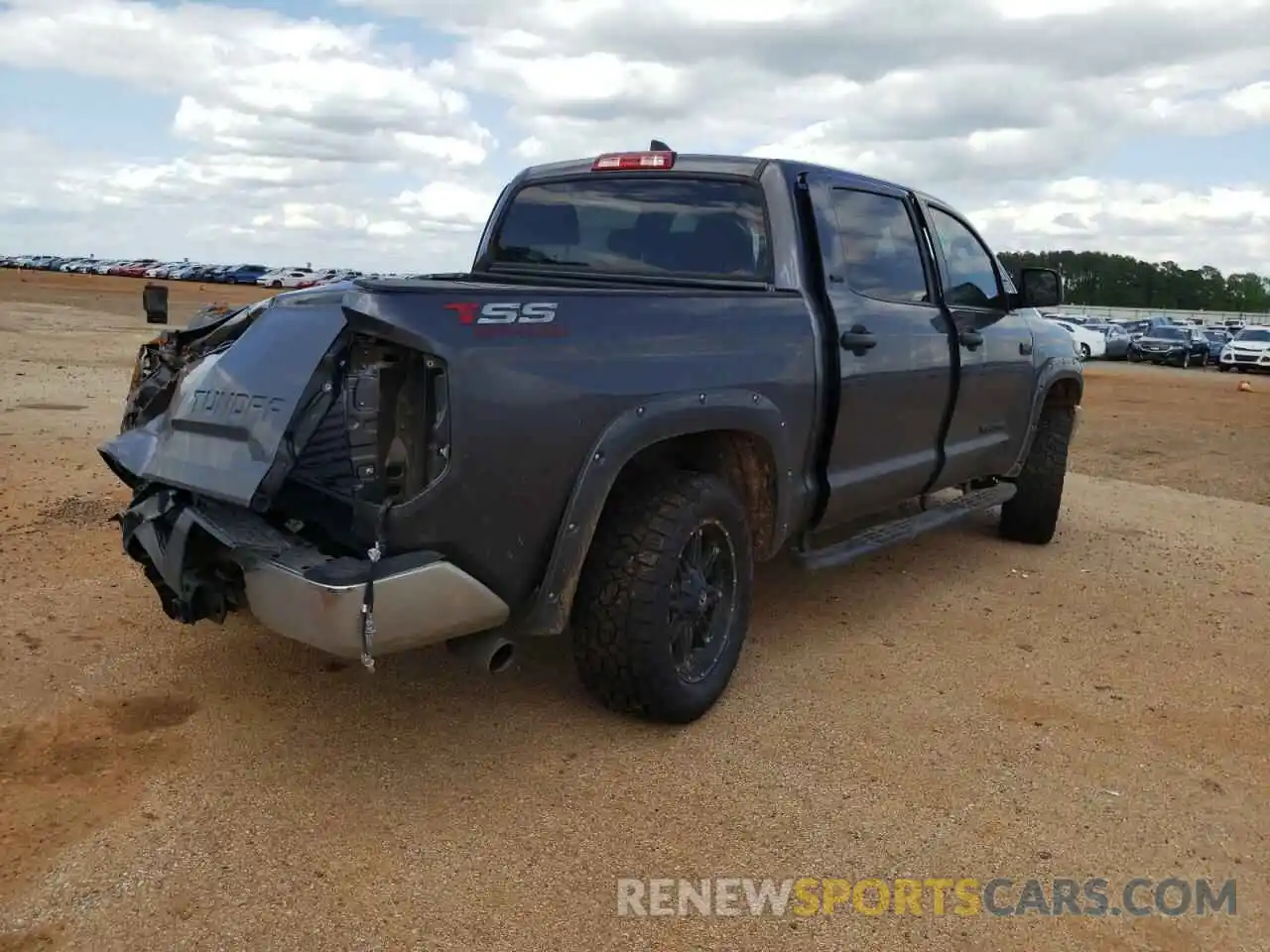 4 Photograph of a damaged car 5TFDY5F18LX884272 TOYOTA TUNDRA 2020