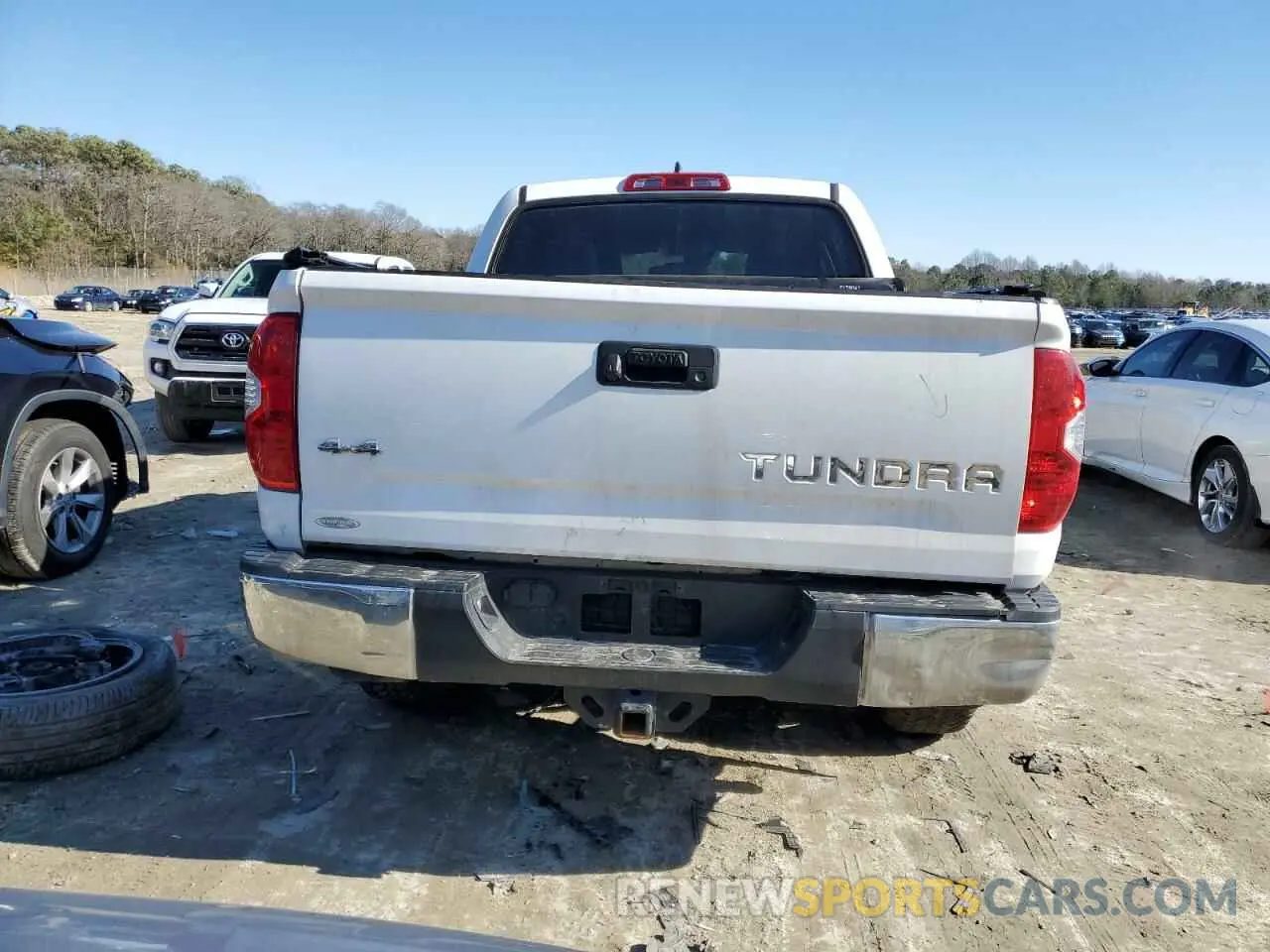 6 Photograph of a damaged car 5TFDY5F18LX898074 TOYOTA TUNDRA 2020