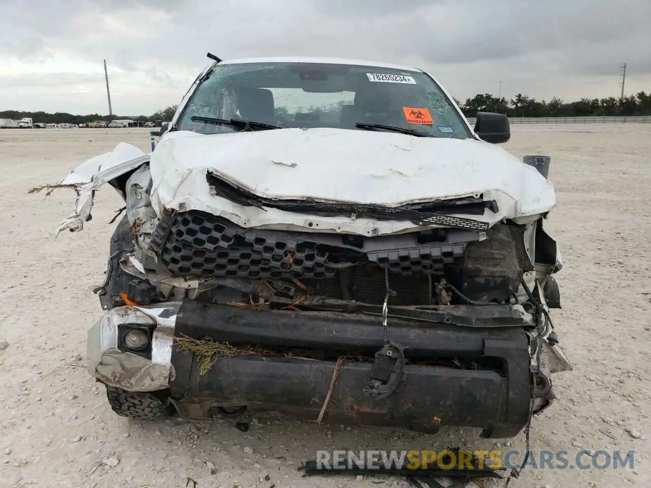 5 Photograph of a damaged car 5TFDY5F18LX899628 TOYOTA TUNDRA 2020