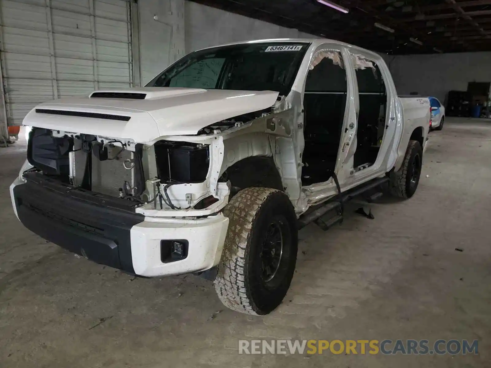 2 Photograph of a damaged car 5TFDY5F18LX942154 TOYOTA TUNDRA 2020