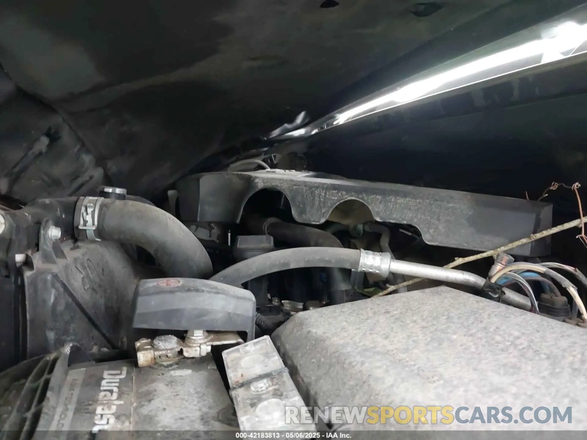 10 Photograph of a damaged car 5TFDY5F18LX954241 TOYOTA TUNDRA 2020