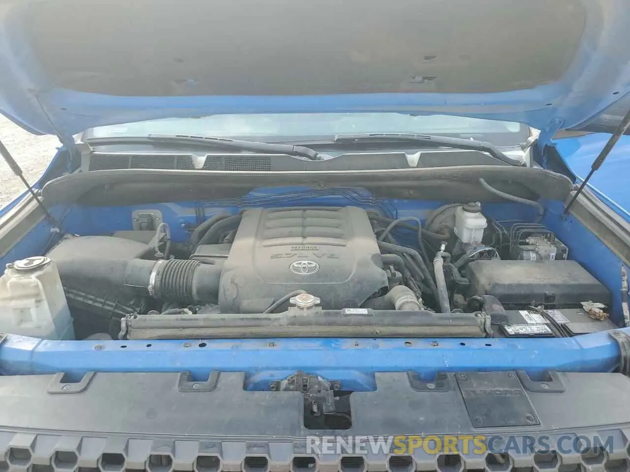 11 Photograph of a damaged car 5TFDY5F19LX880313 TOYOTA TUNDRA 2020
