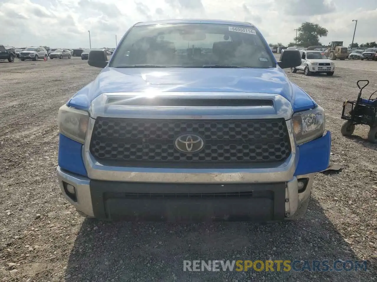 5 Photograph of a damaged car 5TFDY5F19LX880313 TOYOTA TUNDRA 2020