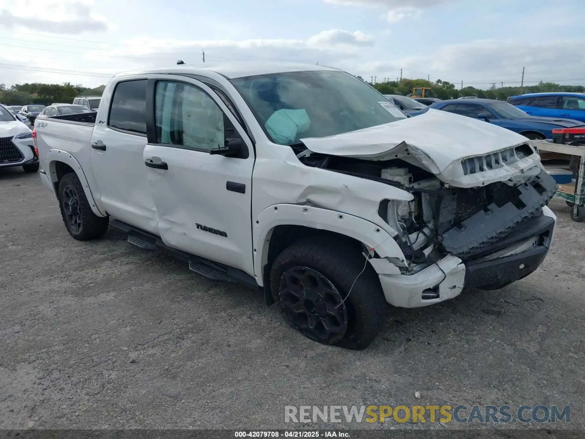1 Photograph of a damaged car 5TFDY5F19LX913388 TOYOTA TUNDRA 2020