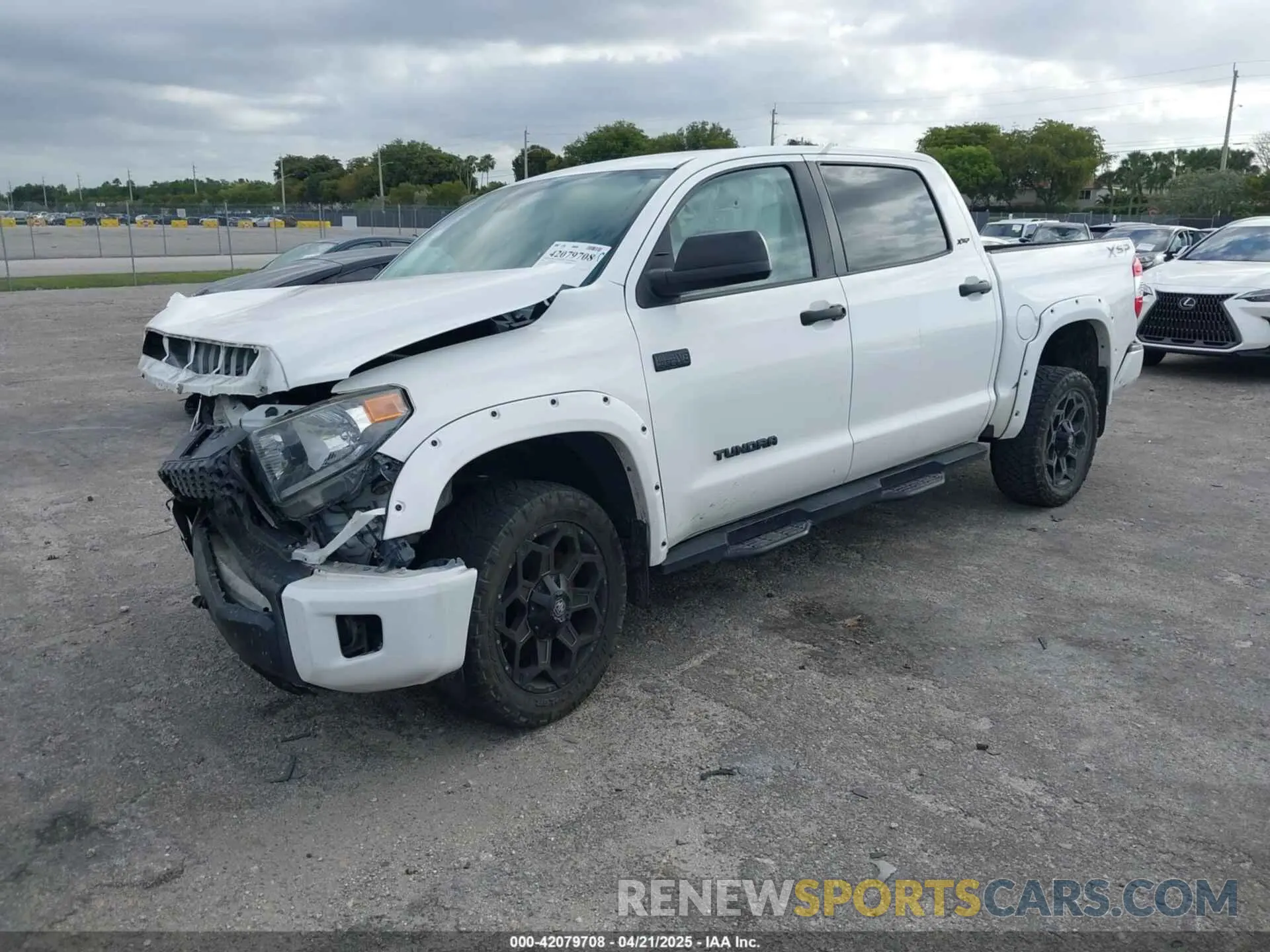 2 Photograph of a damaged car 5TFDY5F19LX913388 TOYOTA TUNDRA 2020