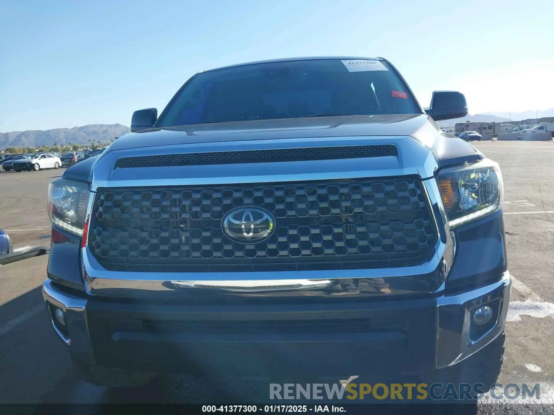 12 Photograph of a damaged car 5TFDY5F19LX936170 TOYOTA TUNDRA 2020