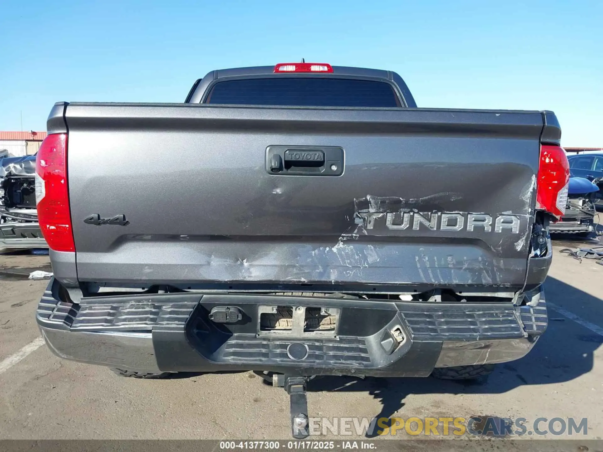 6 Photograph of a damaged car 5TFDY5F19LX936170 TOYOTA TUNDRA 2020
