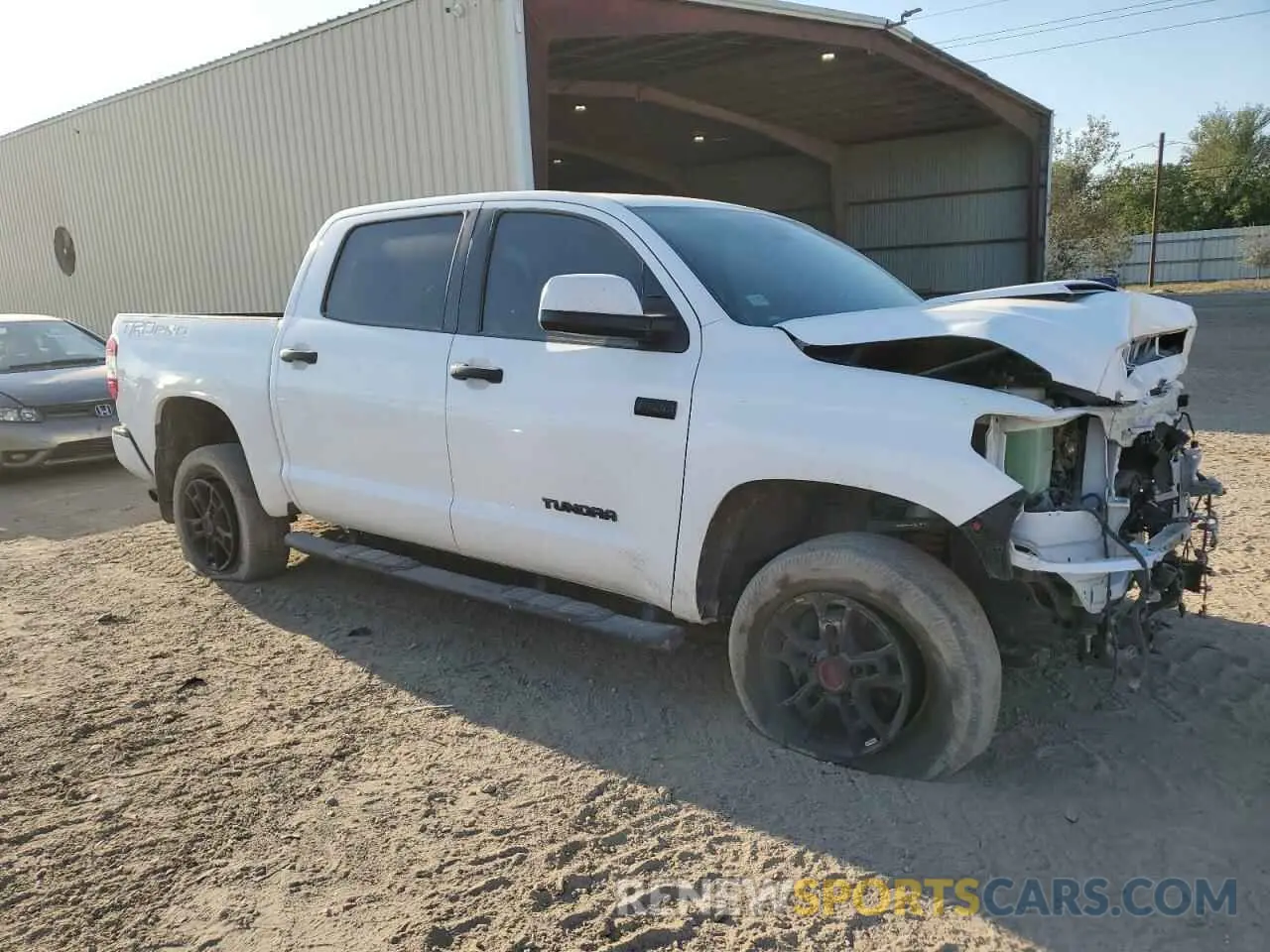 4 Photograph of a damaged car 5TFDY5F19LX938047 TOYOTA TUNDRA 2020