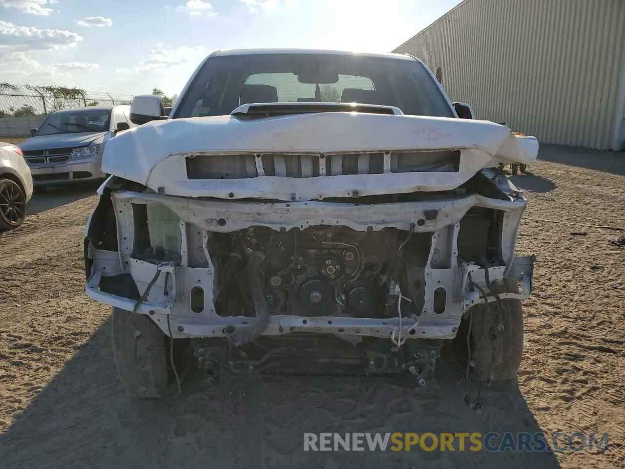 5 Photograph of a damaged car 5TFDY5F19LX938047 TOYOTA TUNDRA 2020