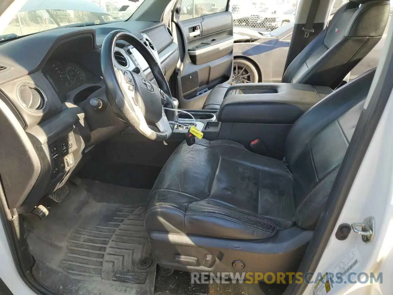 7 Photograph of a damaged car 5TFDY5F19LX938047 TOYOTA TUNDRA 2020