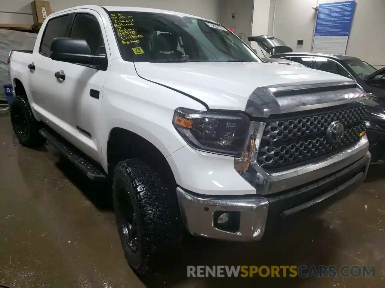 1 Photograph of a damaged car 5TFDY5F19LX942700 TOYOTA TUNDRA 2020