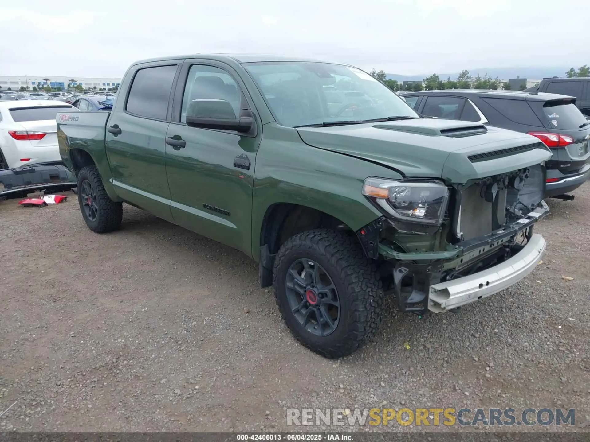 1 Photograph of a damaged car 5TFDY5F1XLX923704 TOYOTA TUNDRA 2020
