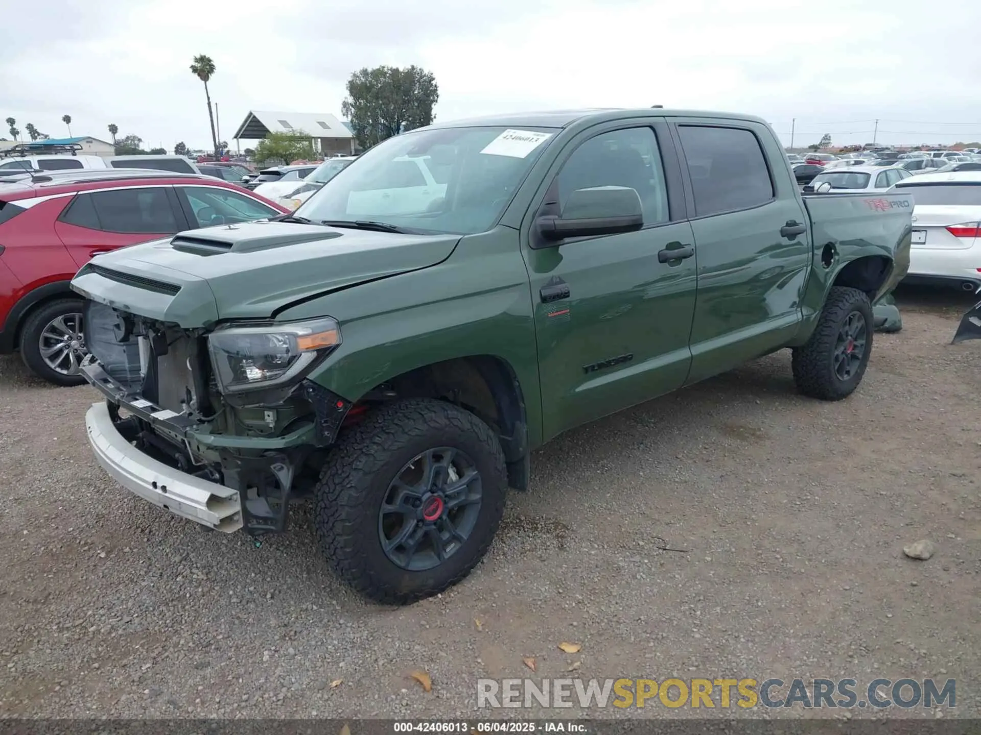 2 Photograph of a damaged car 5TFDY5F1XLX923704 TOYOTA TUNDRA 2020