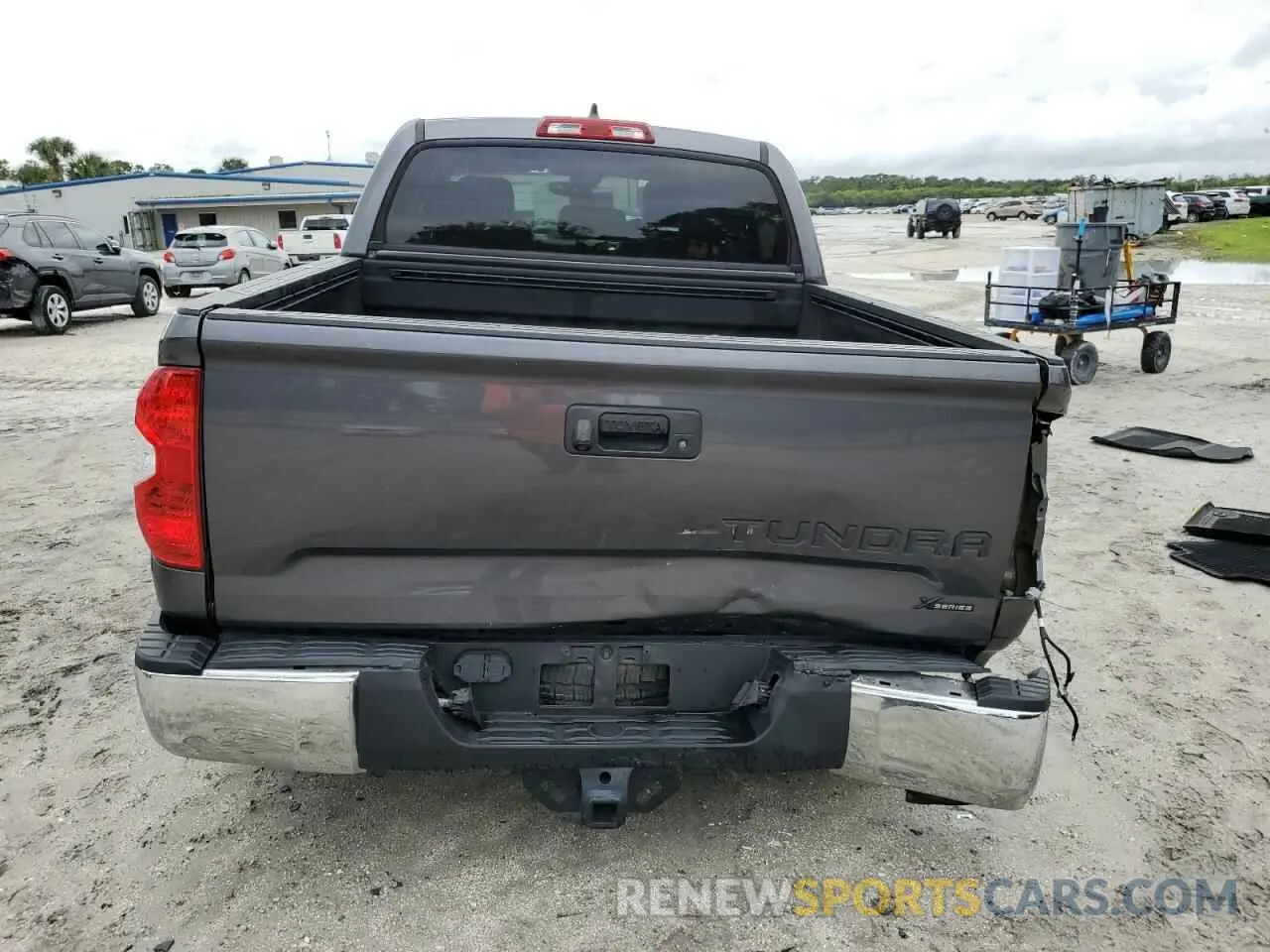 6 Photograph of a damaged car 5TFEY5F10LX265167 TOYOTA TUNDRA 2020