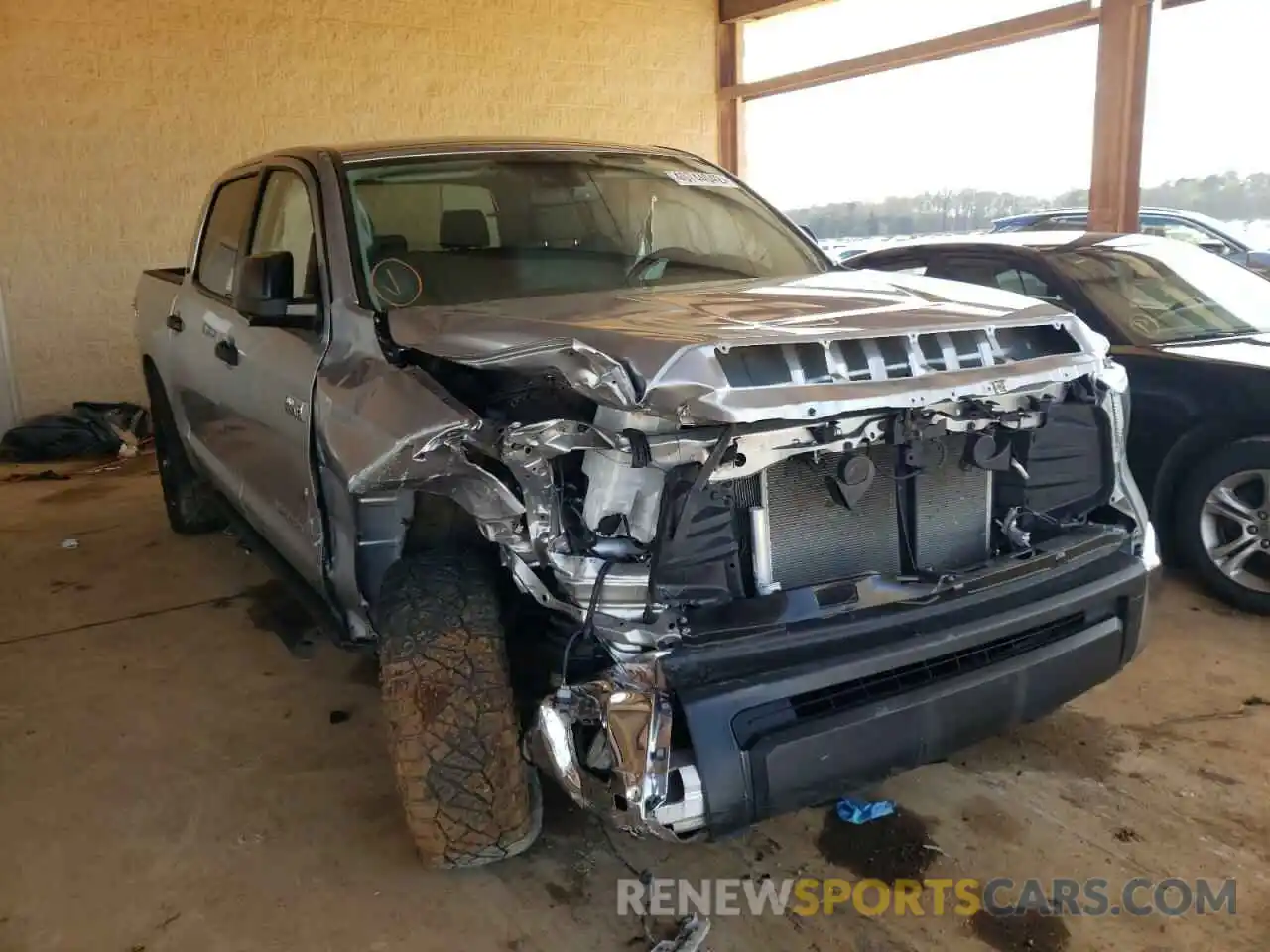 1 Photograph of a damaged car 5TFEY5F10LX270367 TOYOTA TUNDRA 2020