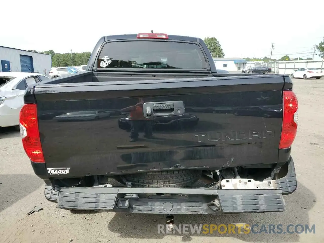 6 Photograph of a damaged car 5TFEY5F13LX261128 TOYOTA TUNDRA 2020