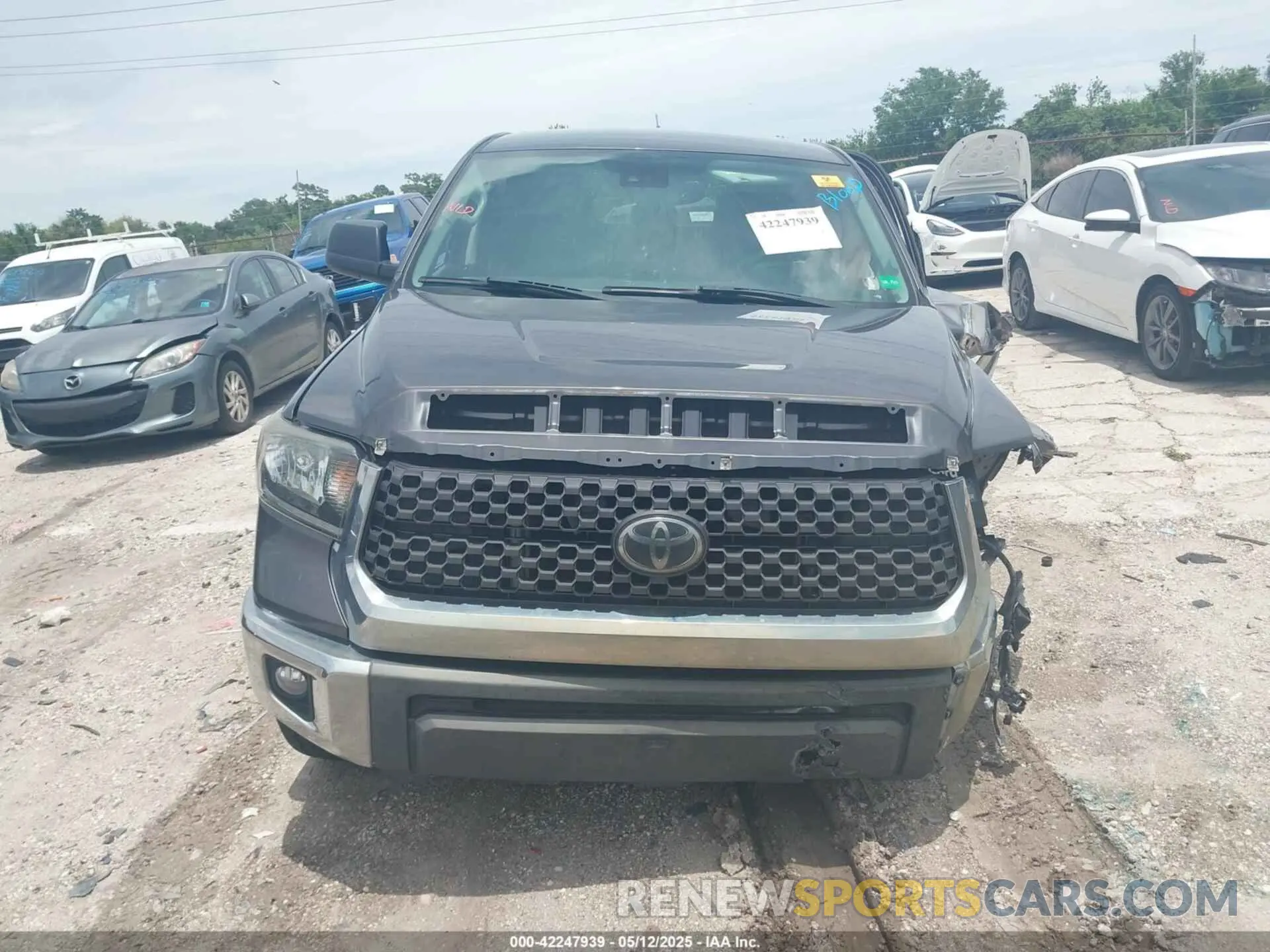 11 Photograph of a damaged car 5TFEY5F13LX265681 TOYOTA TUNDRA 2020