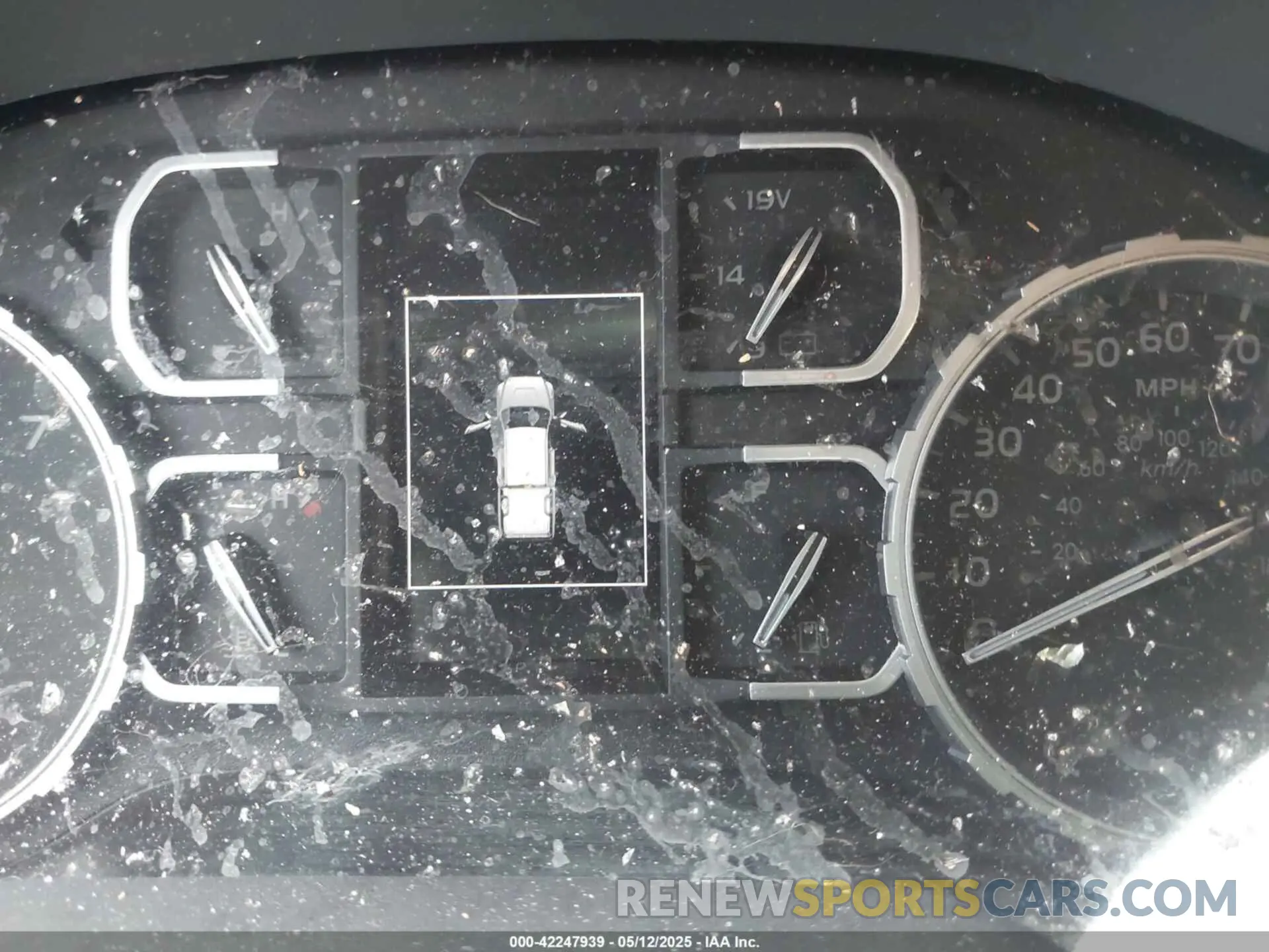 14 Photograph of a damaged car 5TFEY5F13LX265681 TOYOTA TUNDRA 2020
