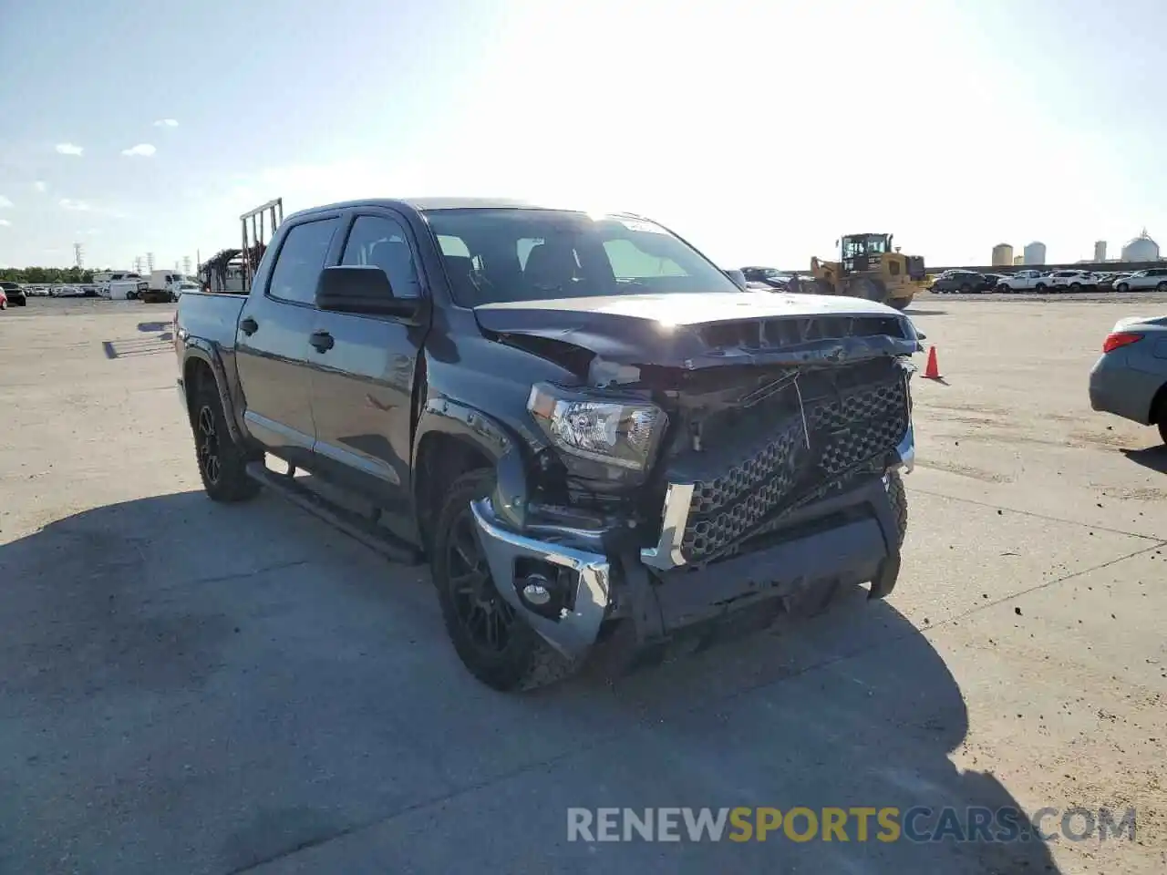 1 Photograph of a damaged car 5TFEY5F13LX269827 TOYOTA TUNDRA 2020