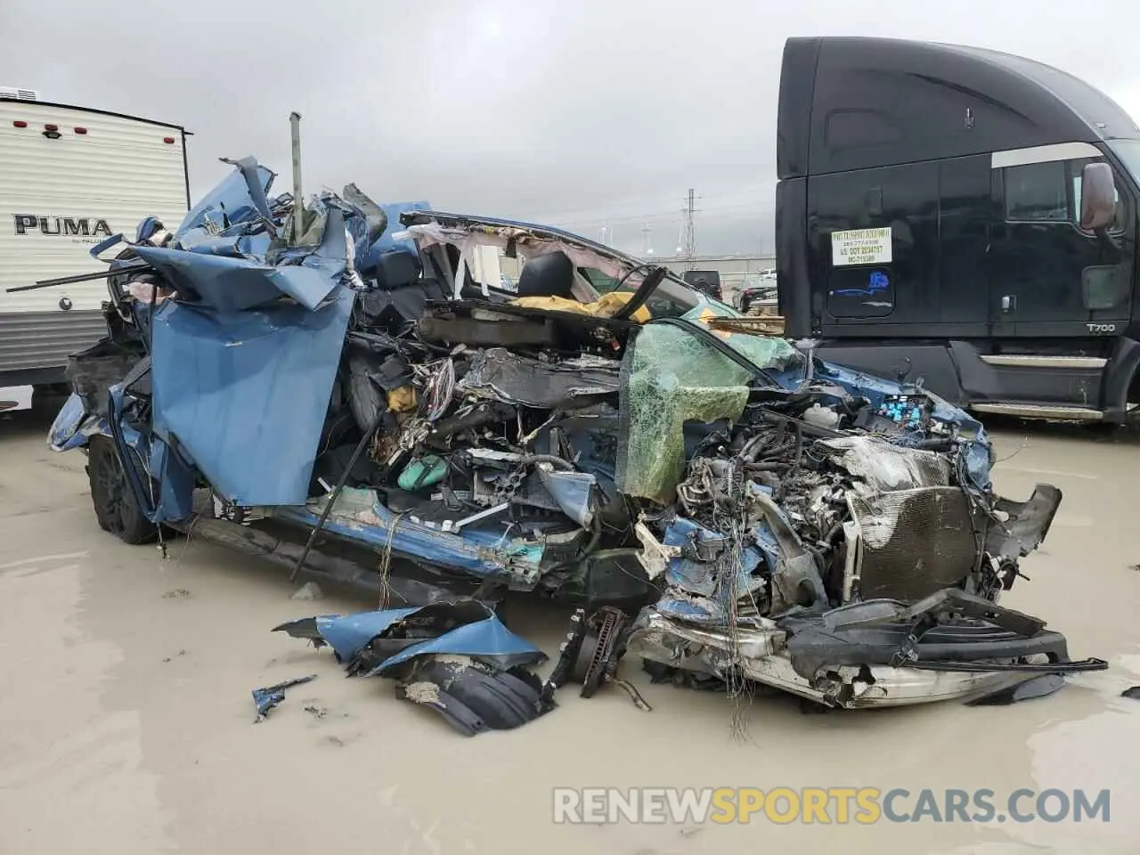 4 Photograph of a damaged car 5TFEY5F15LX259770 TOYOTA TUNDRA 2020