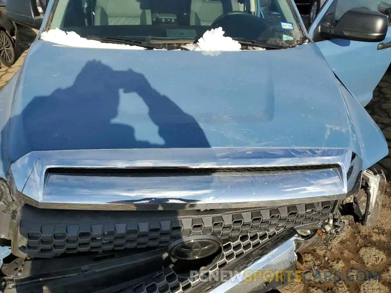 11 Photograph of a damaged car 5TFEY5F17LX259009 TOYOTA TUNDRA 2020