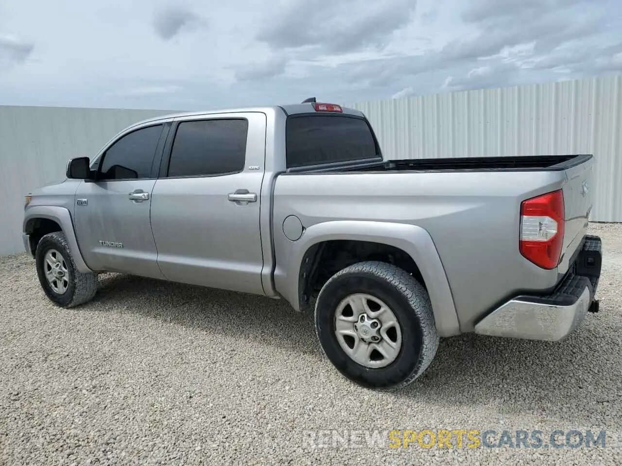 2 Photograph of a damaged car 5TFEY5F18LX258483 TOYOTA TUNDRA 2020