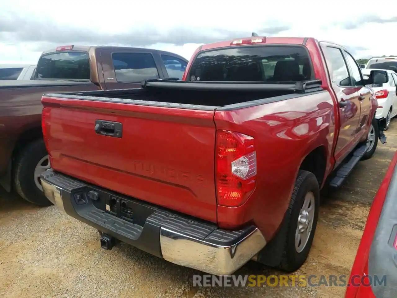 4 Photograph of a damaged car 5TFEY5F18LX269225 TOYOTA TUNDRA 2020