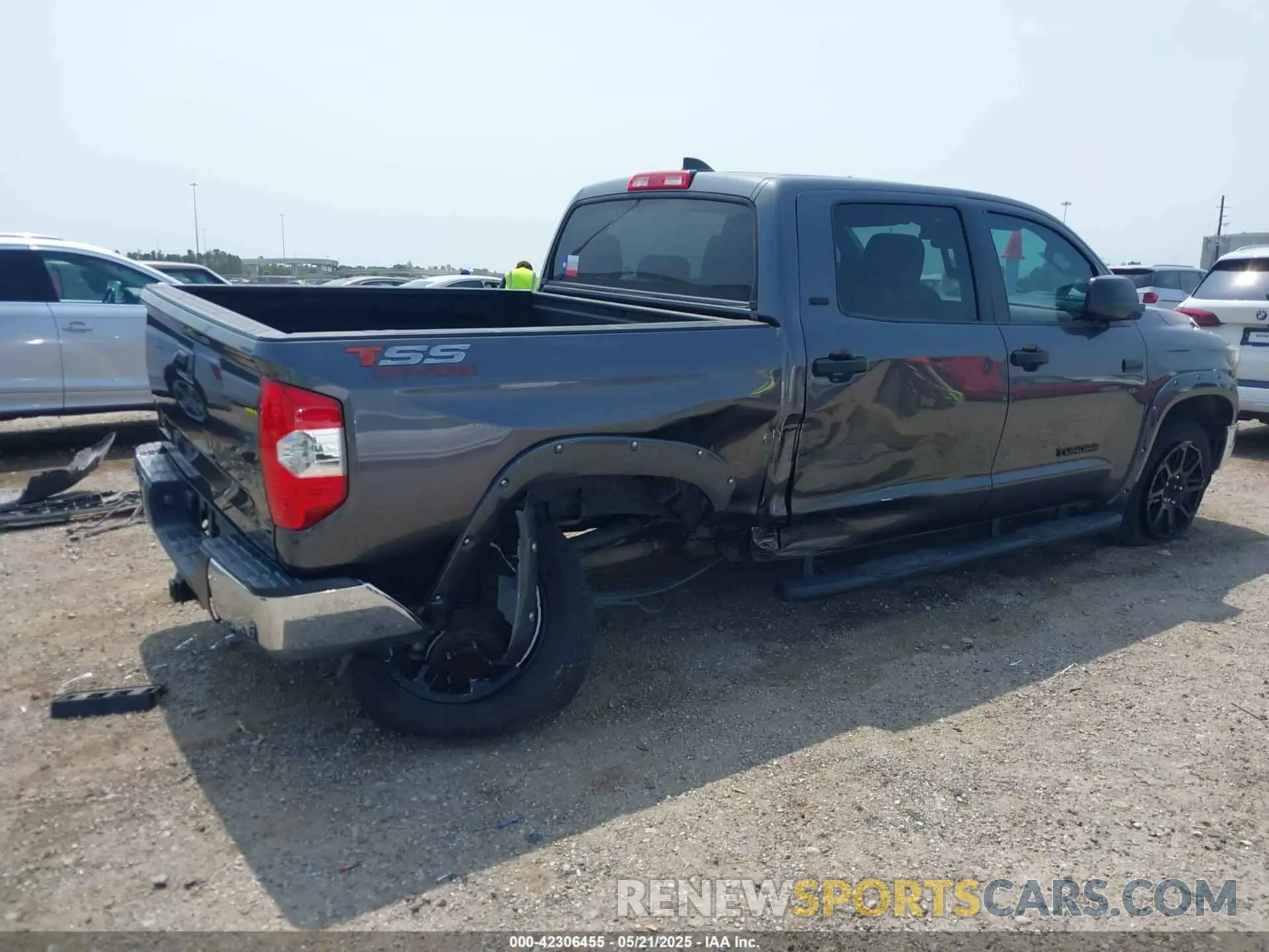 4 Photograph of a damaged car 5TFEY5F1XLX266049 TOYOTA TUNDRA 2020