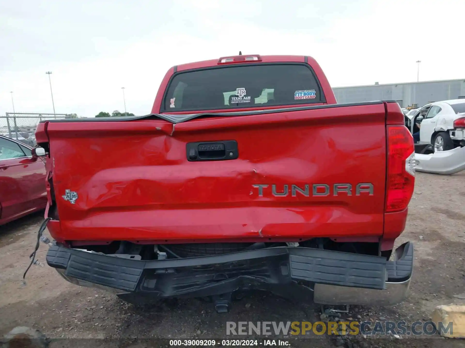 16 Photograph of a damaged car 5TFFY5F10LX265982 TOYOTA TUNDRA 2020