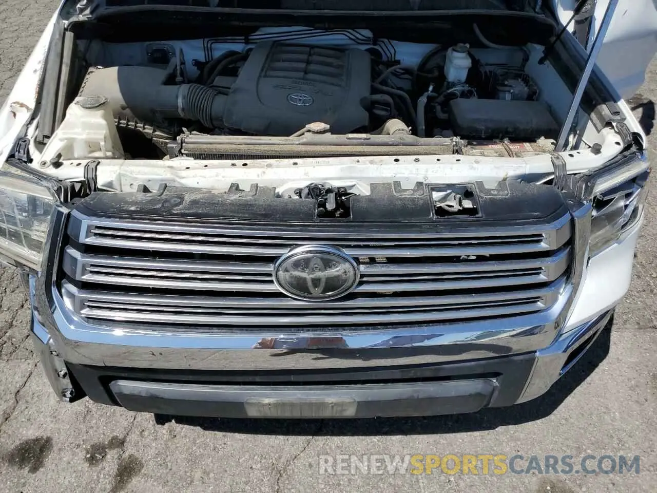 11 Photograph of a damaged car 5TFFY5F13LX262025 TOYOTA TUNDRA 2020