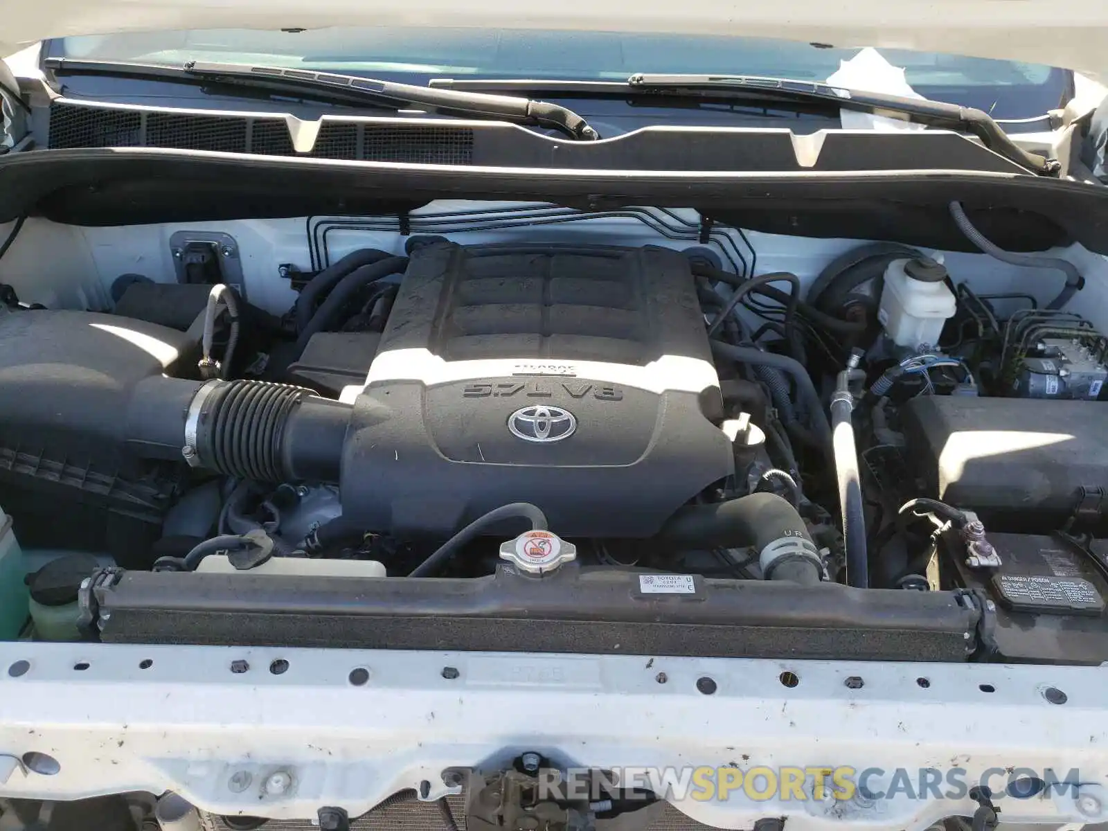 7 Photograph of a damaged car 5TFGY5F15LX257400 TOYOTA TUNDRA 2020