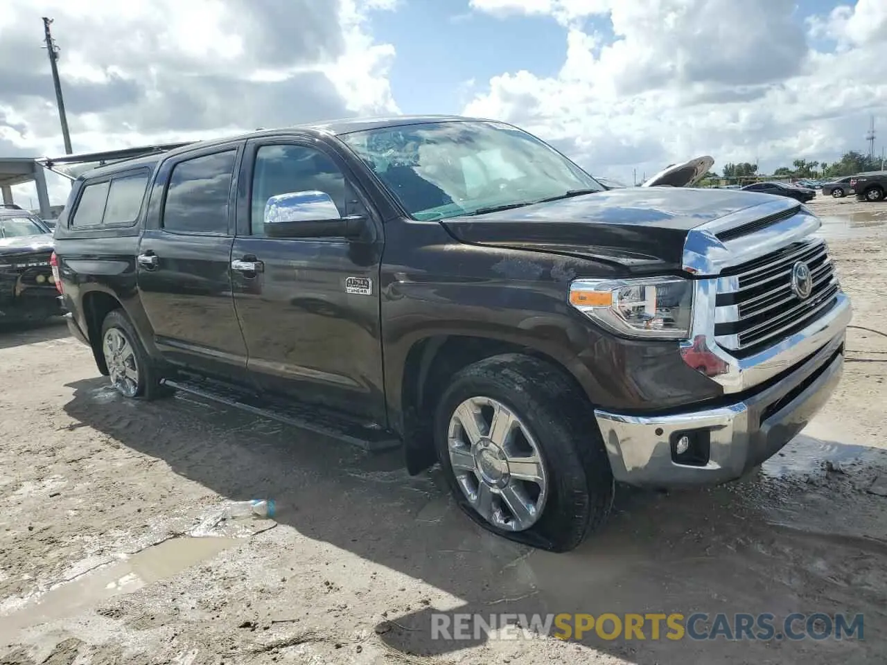4 Photograph of a damaged car 5TFGY5F15LX270602 TOYOTA TUNDRA 2020
