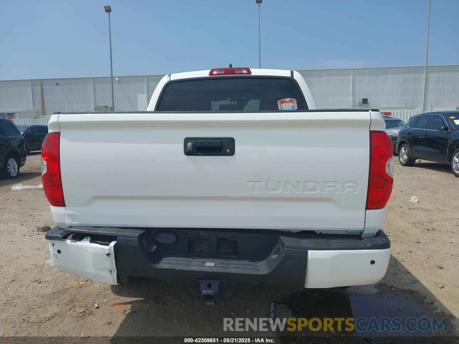 16 Photograph of a damaged car 5TFGY5F18LX257827 TOYOTA TUNDRA 2020