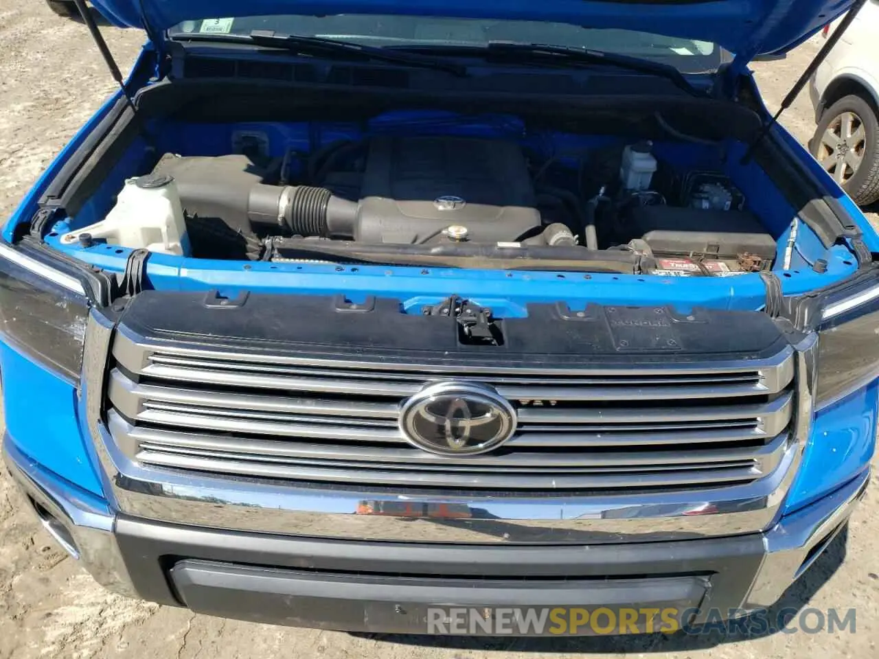 11 Photograph of a damaged car 5TFHY5F11LX886303 TOYOTA TUNDRA 2020