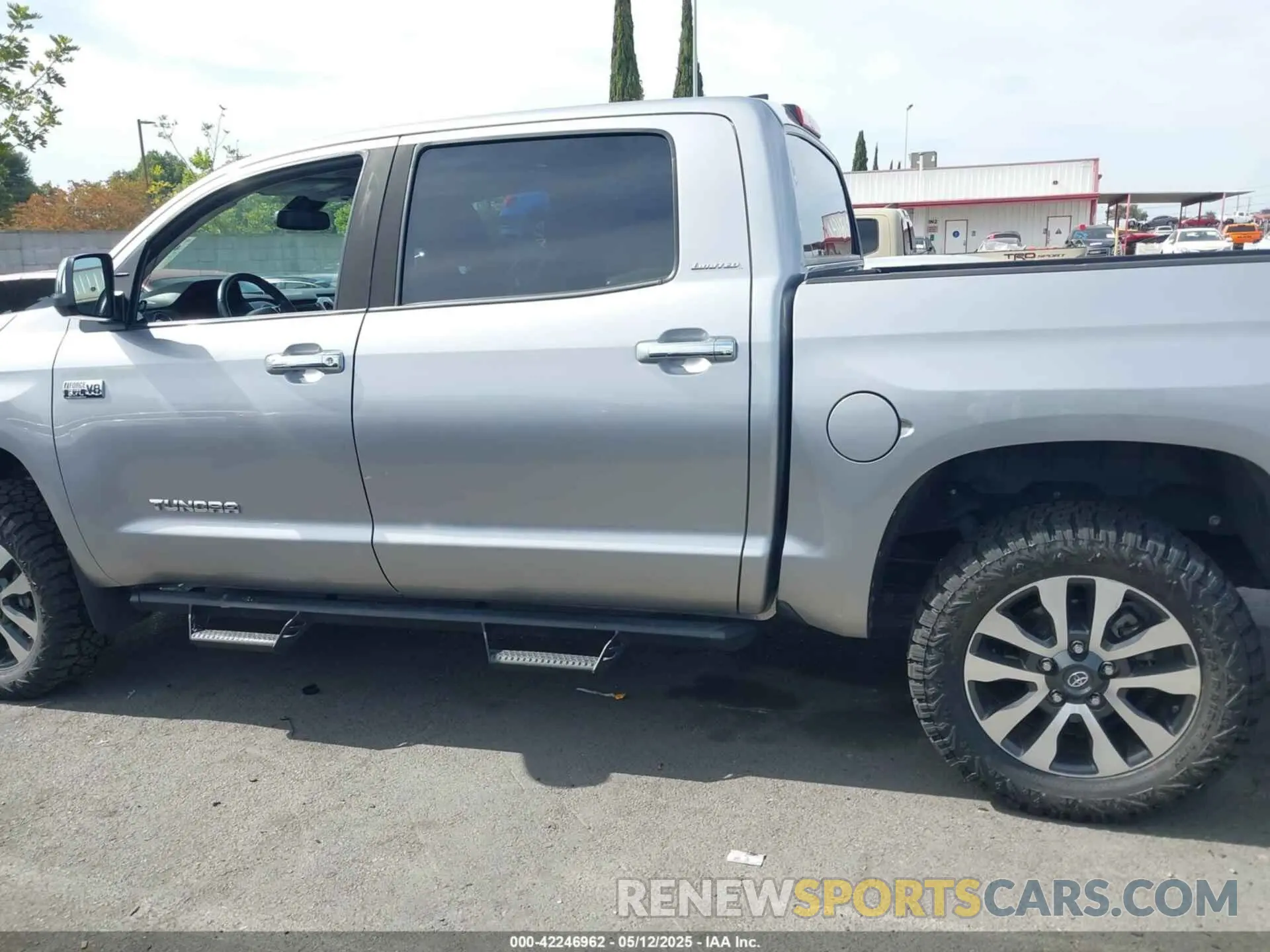 13 Photograph of a damaged car 5TFHY5F11LX904315 TOYOTA TUNDRA 2020