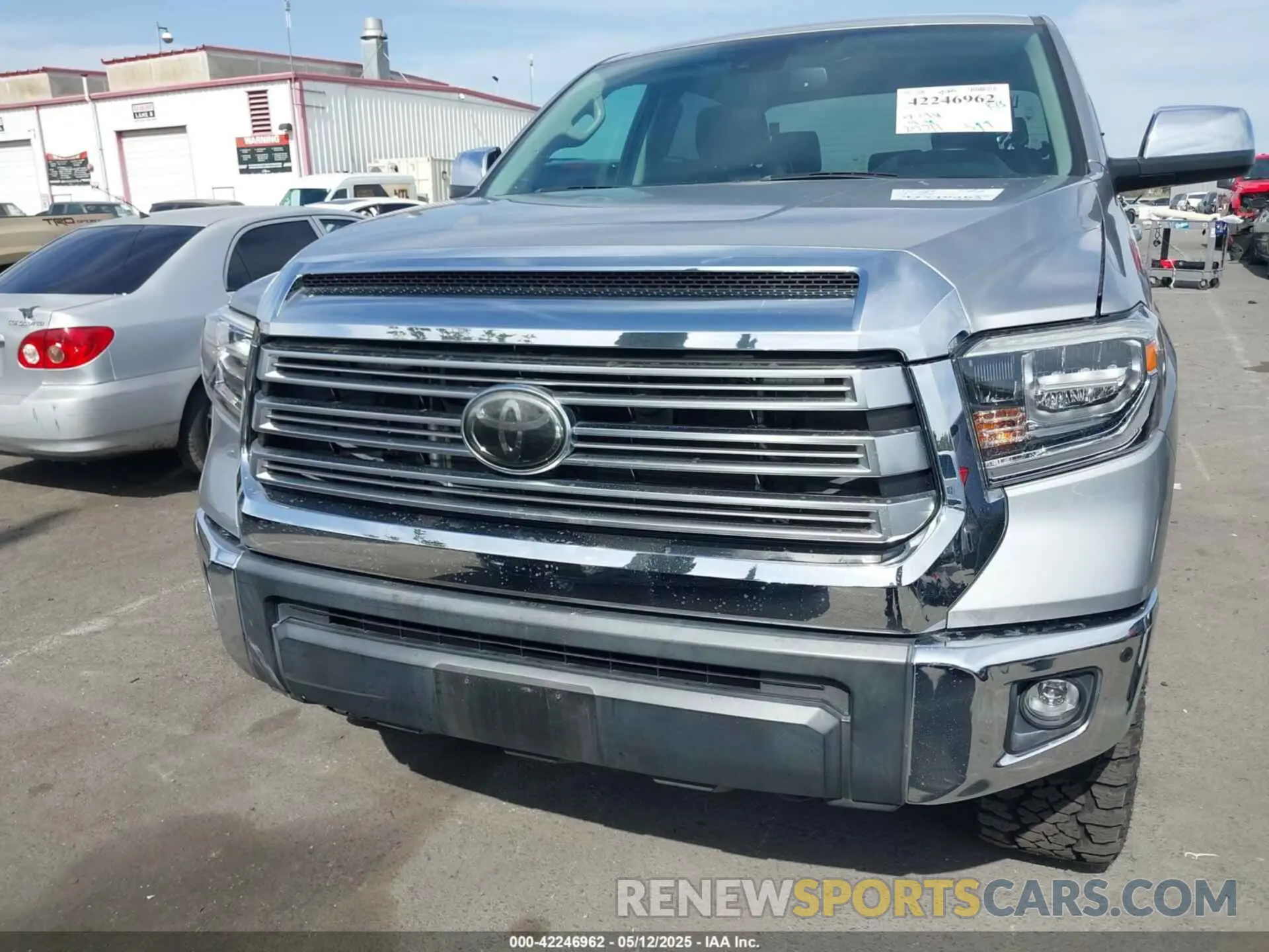 6 Photograph of a damaged car 5TFHY5F11LX904315 TOYOTA TUNDRA 2020