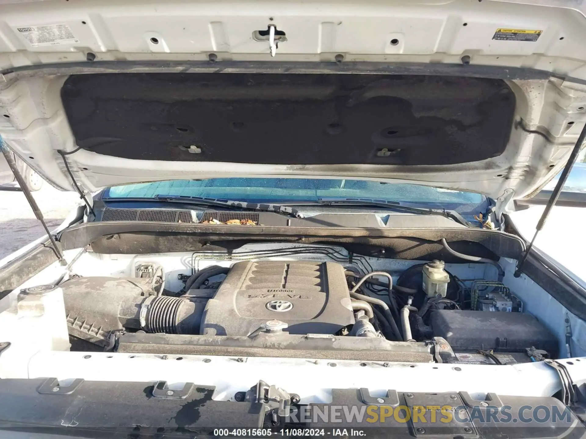 10 Photograph of a damaged car 5TFHY5F12LX878727 TOYOTA TUNDRA 2020