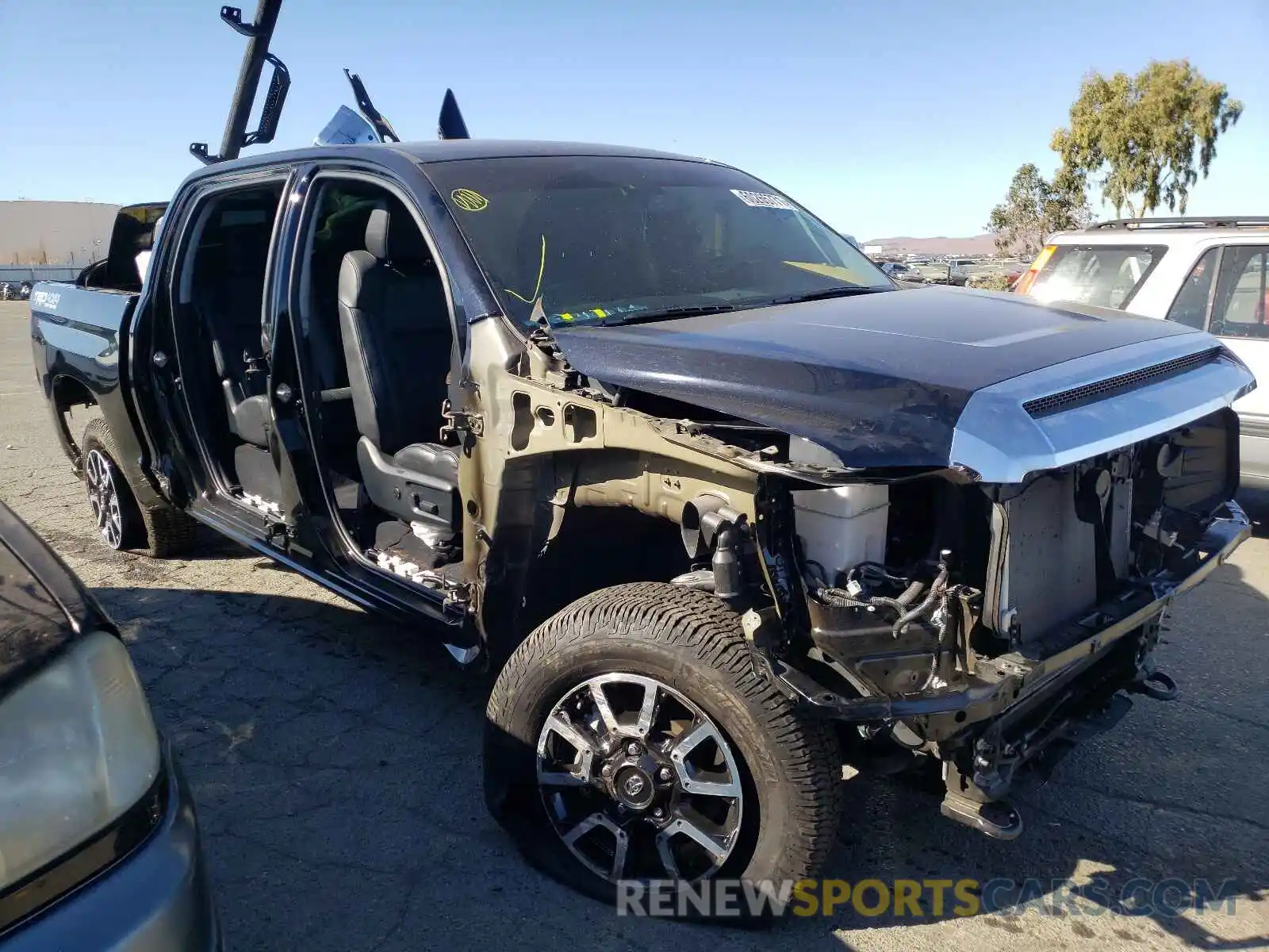 1 Photograph of a damaged car 5TFHY5F12LX940451 TOYOTA TUNDRA 2020