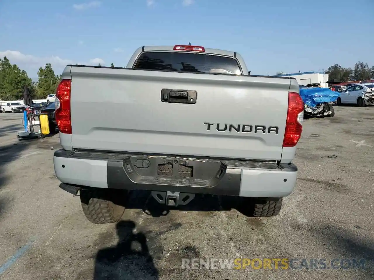 6 Photograph of a damaged car 5TFHY5F13LX878445 TOYOTA TUNDRA 2020