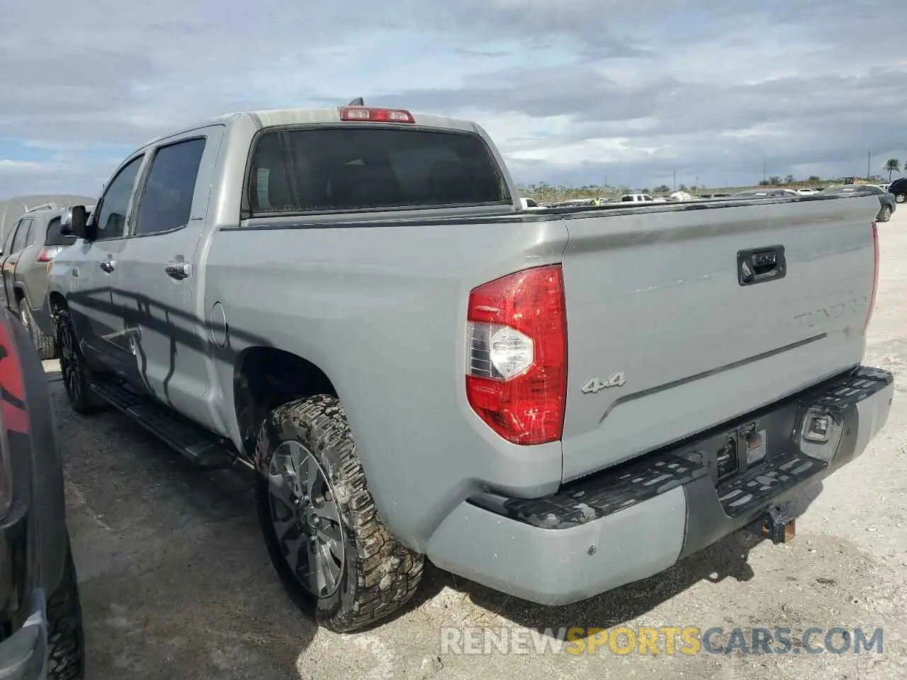 2 Photograph of a damaged car 5TFHY5F13LX933914 TOYOTA TUNDRA 2020