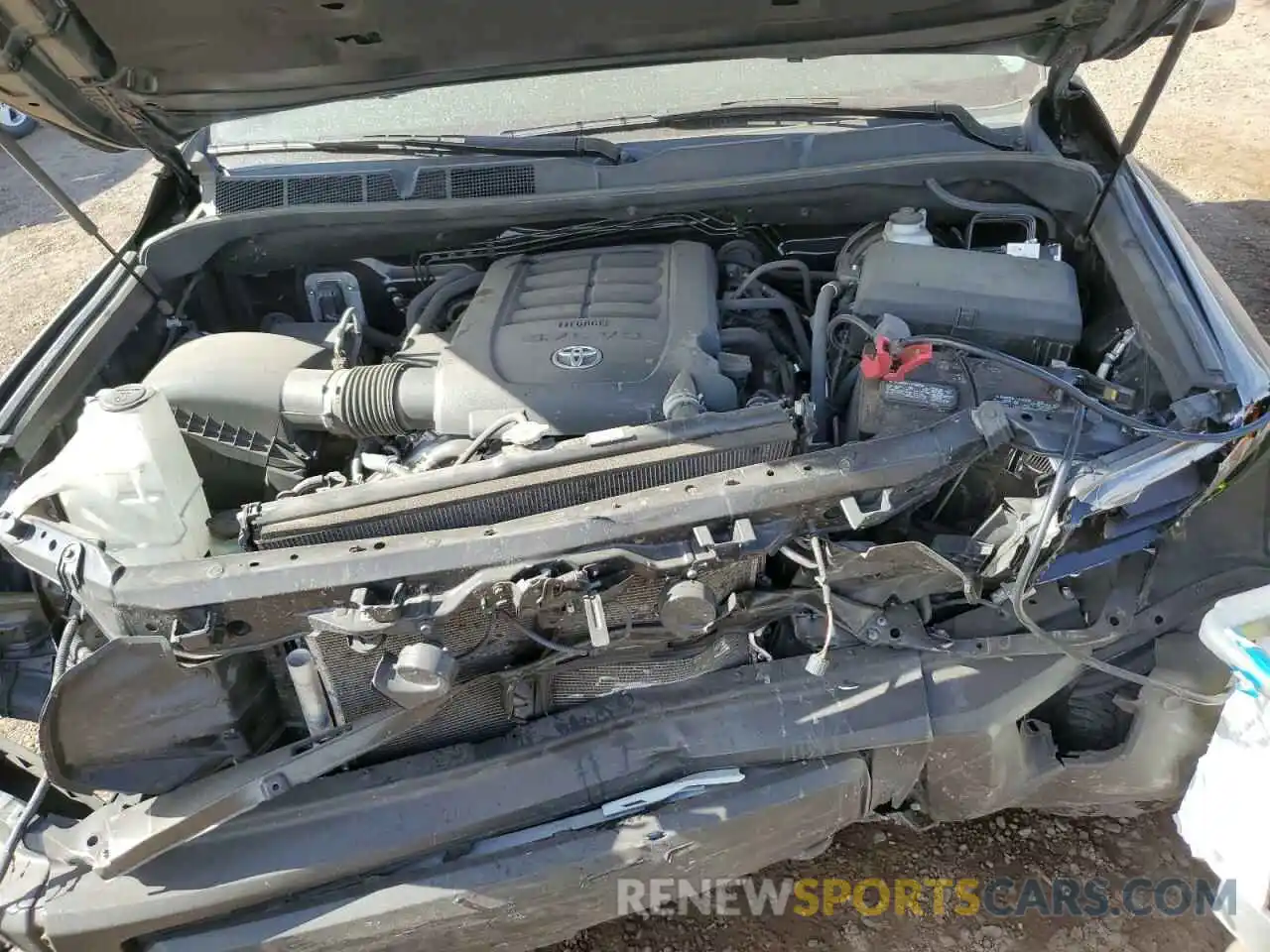 7 Photograph of a damaged car 5TFHY5F13LX937316 TOYOTA TUNDRA 2020