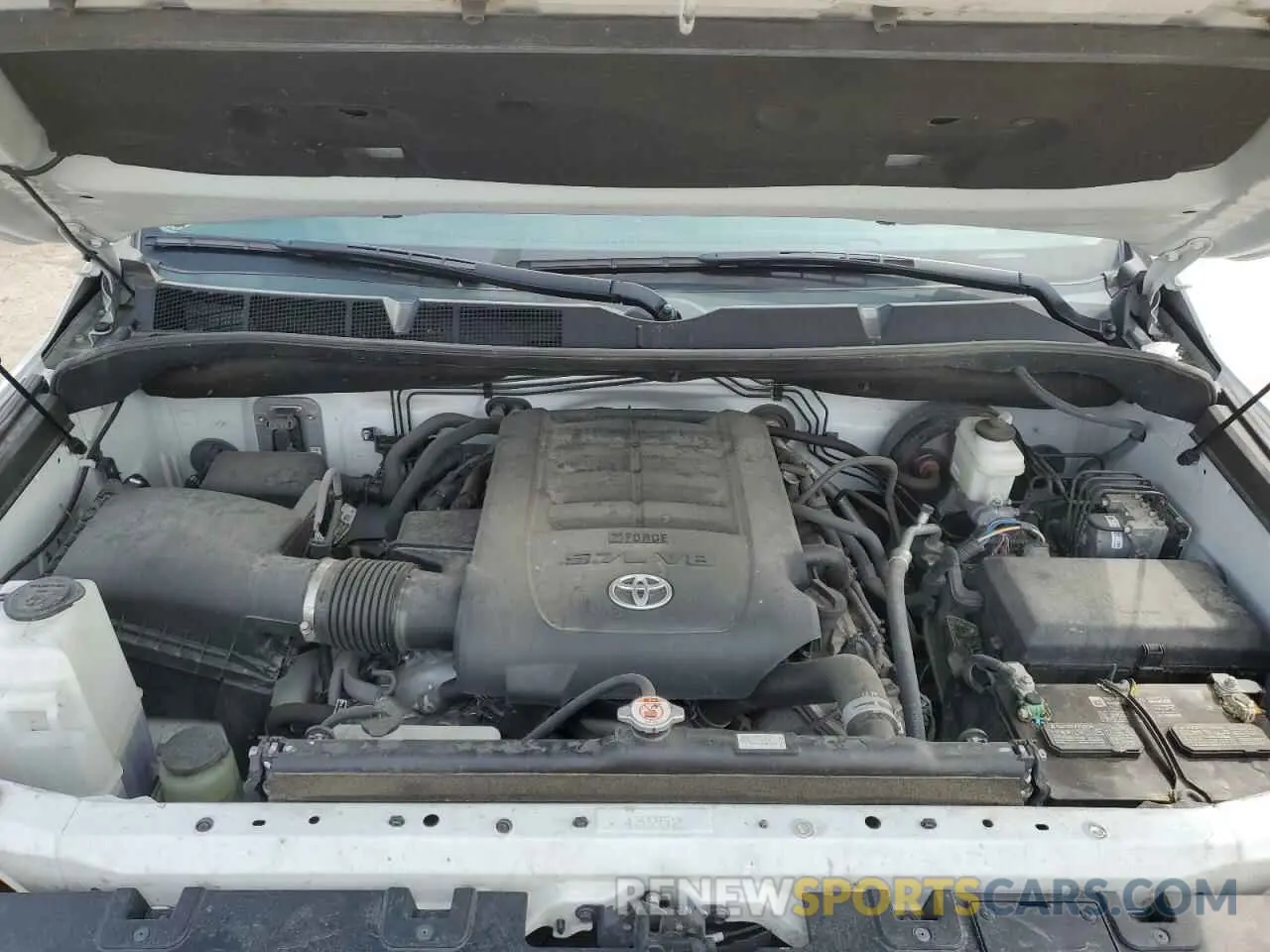 11 Photograph of a damaged car 5TFHY5F13LX946291 TOYOTA TUNDRA 2020