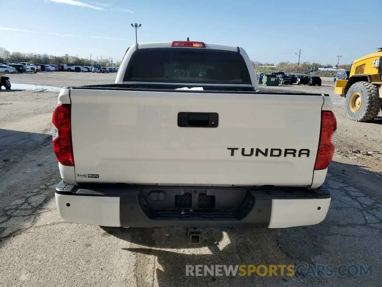 6 Photograph of a damaged car 5TFHY5F13LX946291 TOYOTA TUNDRA 2020