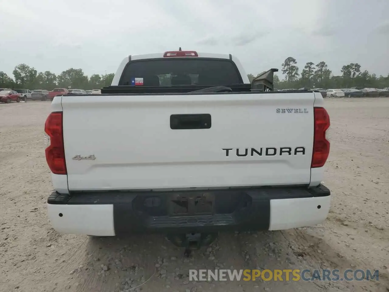 6 Photograph of a damaged car 5TFHY5F14LX885632 TOYOTA TUNDRA 2020