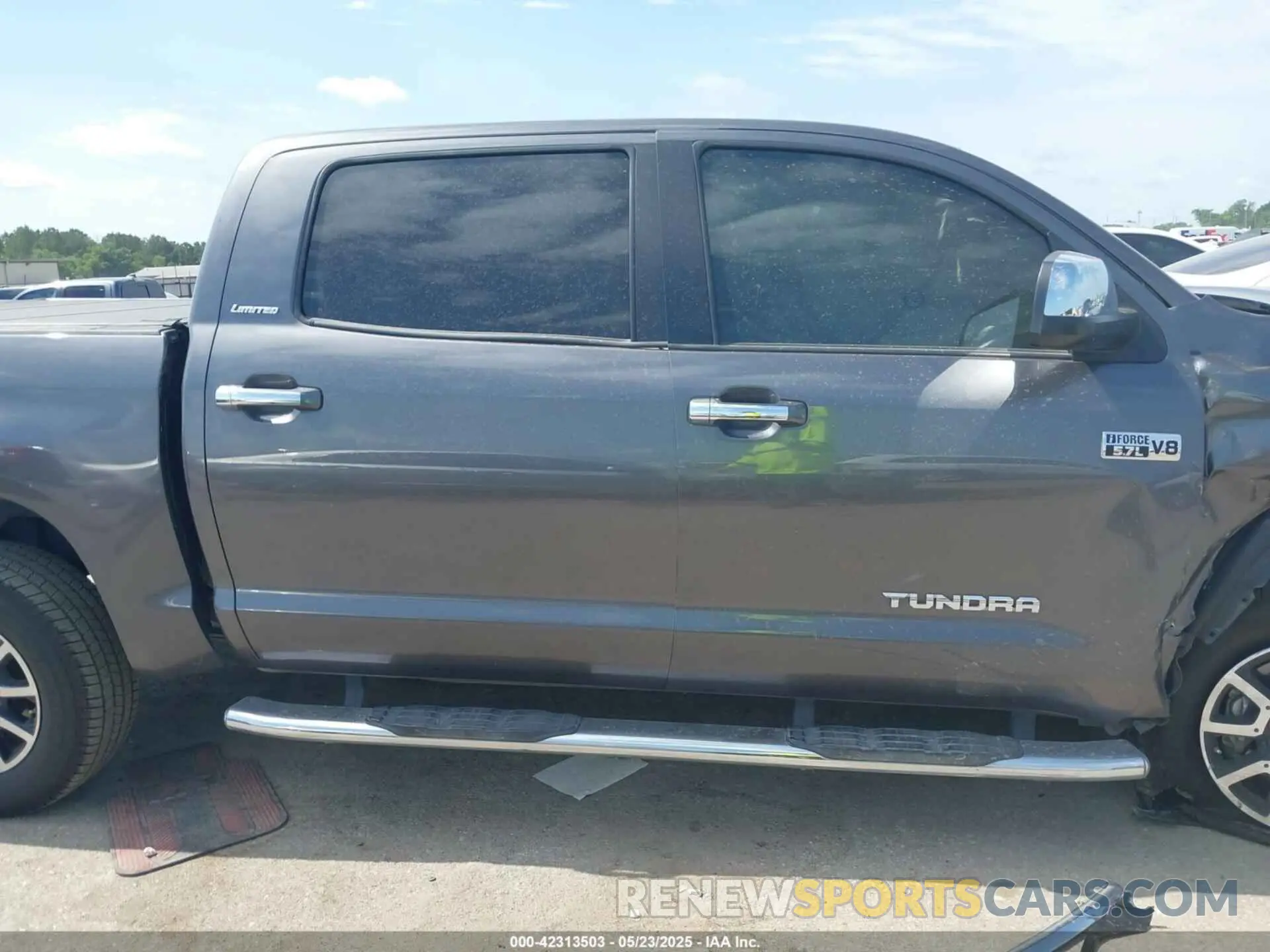 13 Photograph of a damaged car 5TFHY5F14LX954142 TOYOTA TUNDRA 2020