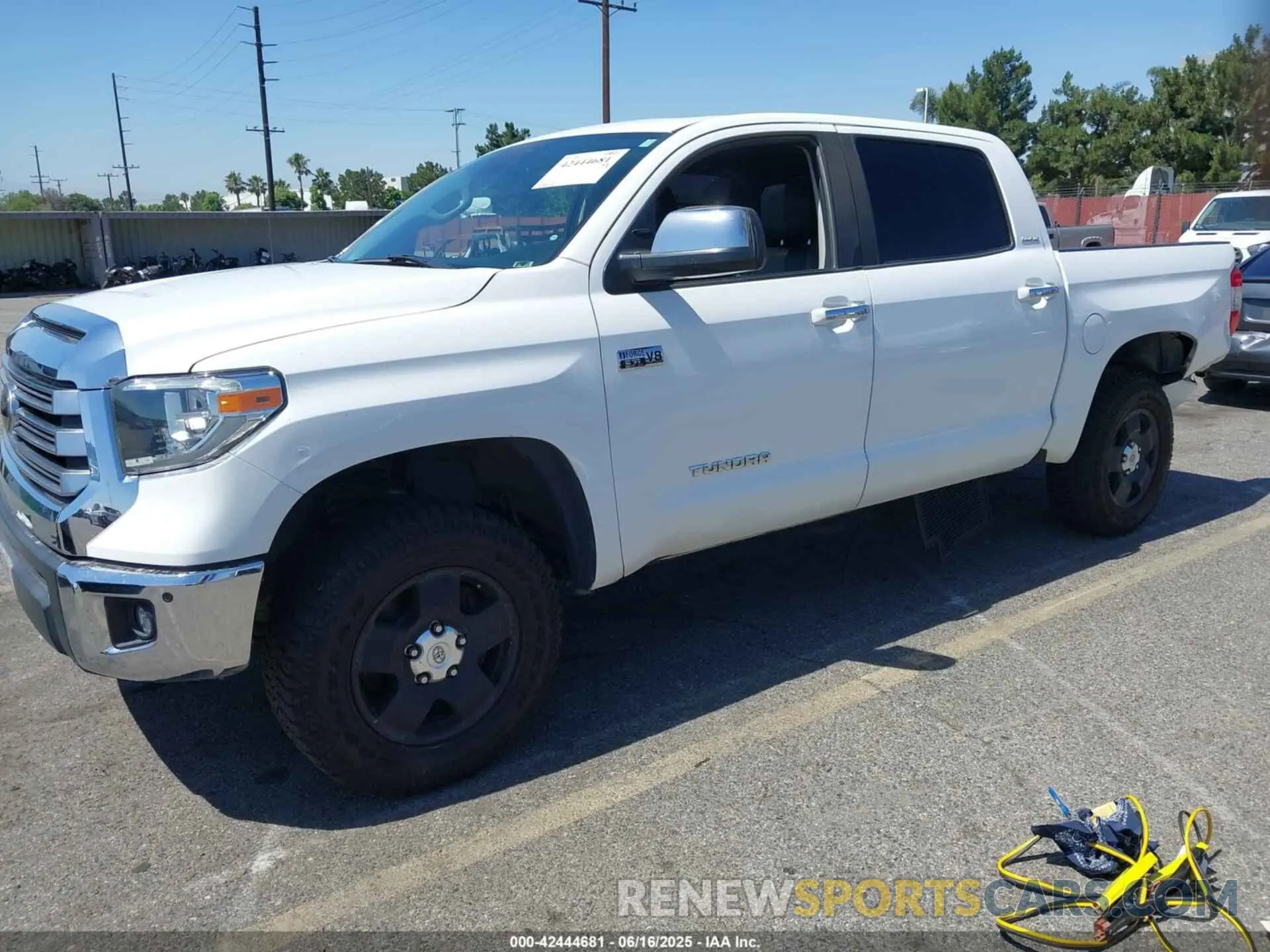 2 Photograph of a damaged car 5TFHY5F15LX871108 TOYOTA TUNDRA 2020