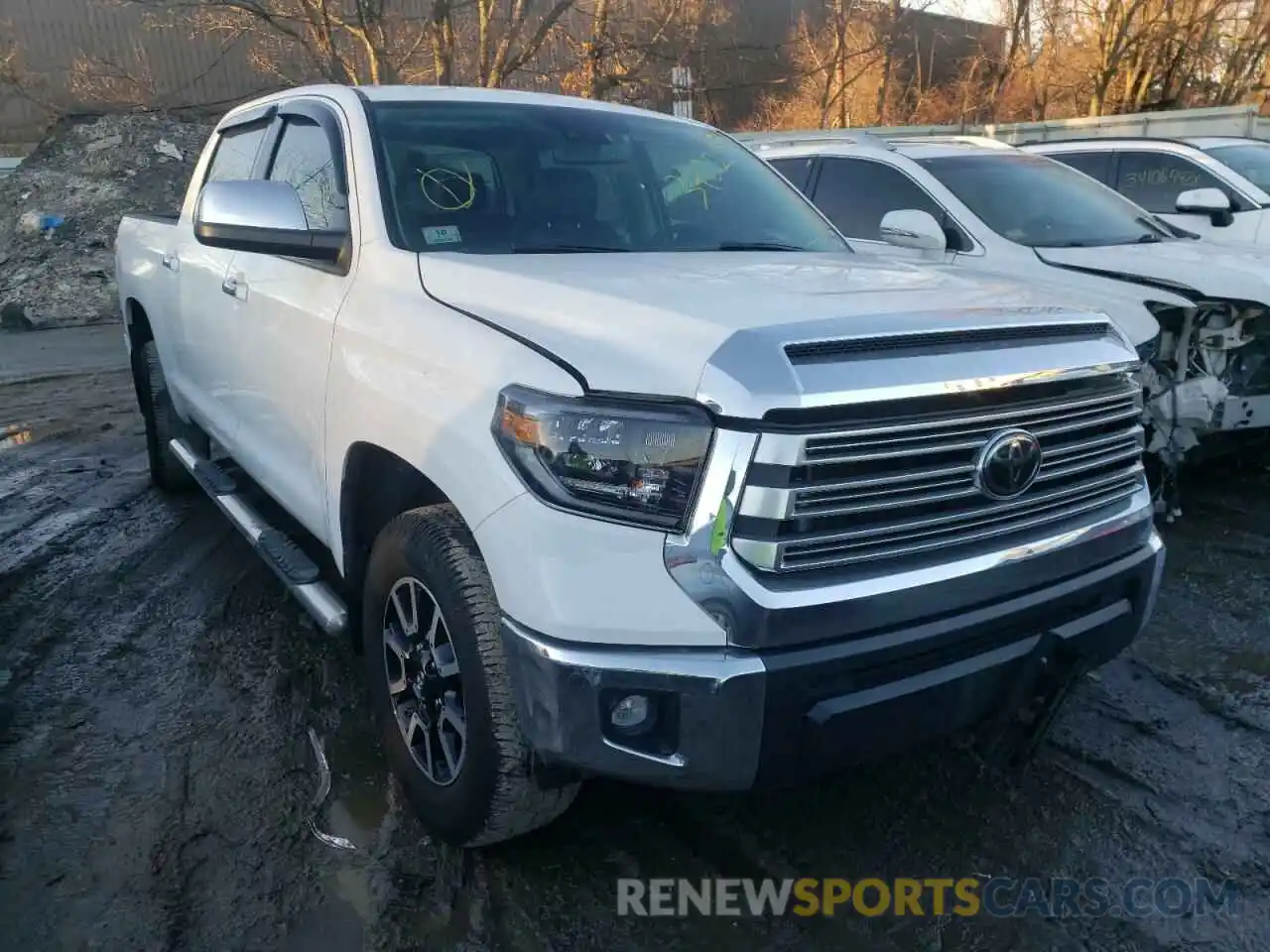 1 Photograph of a damaged car 5TFHY5F15LX895036 TOYOTA TUNDRA 2020